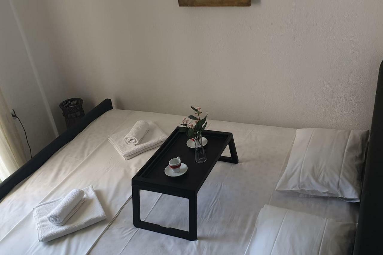 Maria'S Luxury Apartment Kassandra Esterno foto